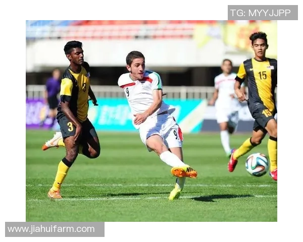 伊朗校园足球的崛起与发展对青少年体育文化的影响分析